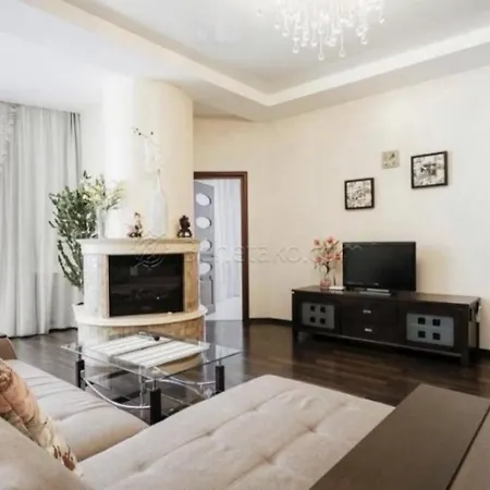 Apartment аркадія веліка 3х-кімнатна в центрі жк пальміра Odesa